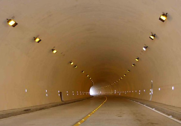 电源应用于LED隧道灯工程